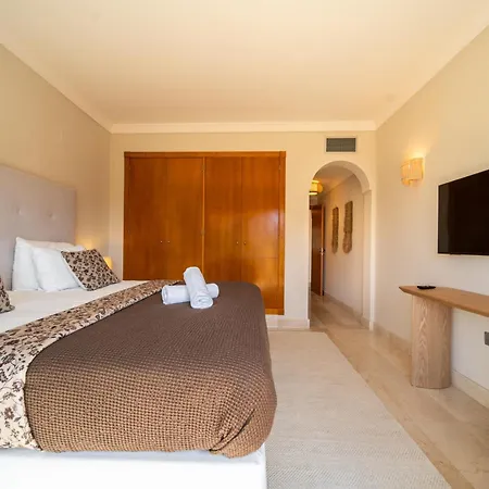 La Arcada Aloha Hill Club Marbella