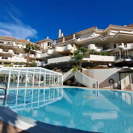 La Arcada Aloha Hill Club *